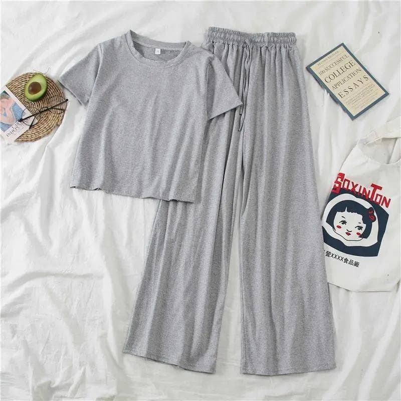 Spring and Summer New Korean Slimming Casual Sportswear for Petite Women, Two-Piece Set with Top and Wide-Leg Pants, Student Fashion