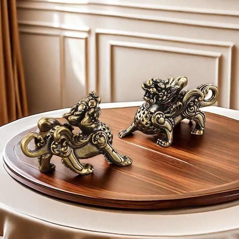 Pure Brass Solid Auspicious Beast Qilin Keychain Pendant, Retro Flying Qilin Mythical Creature Accessory, Peace and Luck Jewelry