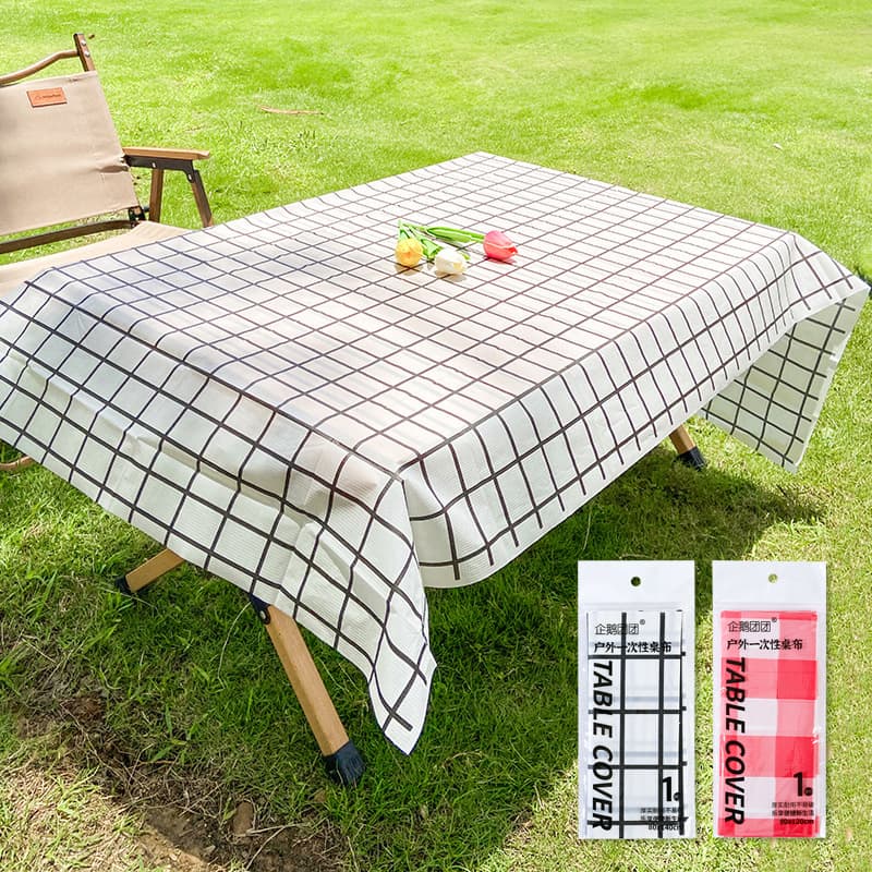 Wholesale disposable tablecloths for picnics, outdoor cooking, checkered picnic cloths, camping, rectangular waterproof and oil-proof backdrops