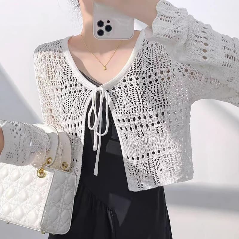 25 Women's Tops with French Design, Hollow-Out Crochet Knitwear, Fresh and Lightweight, Tie-Up Style, Slimming and Age-Reducing Short Cardigan