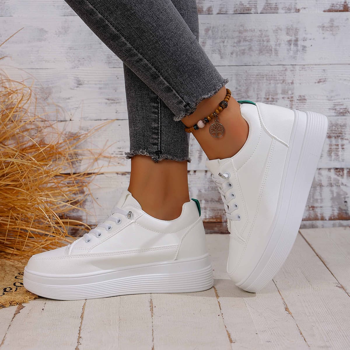 Women's Casual White Sneakers Spring Autumn New Large Size European American Thick Sole Slip-on Shoes Casual Board Shoes Wholesale