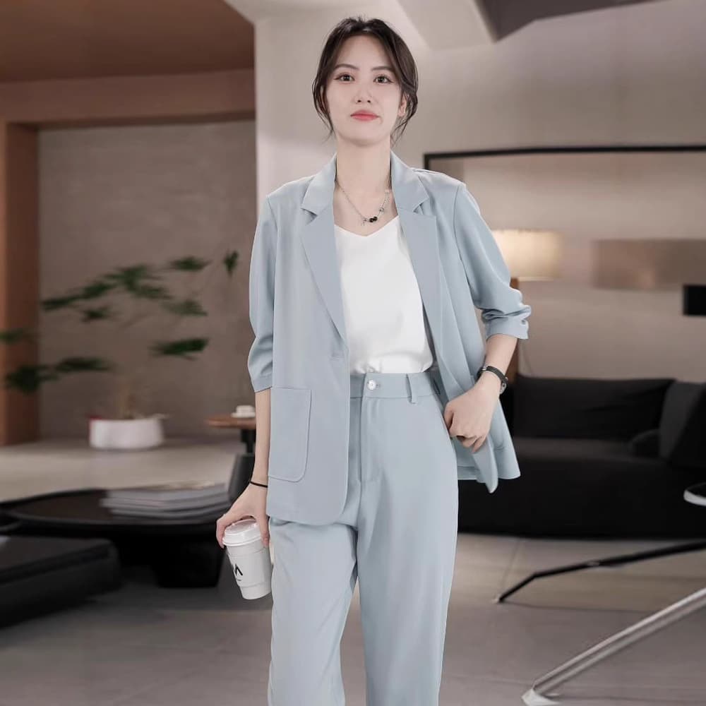 Plus Size Women's Korean Style Slim Thin Blazer Set with Ankle-Length Pants, 2-Piece Set for Curvy Figures