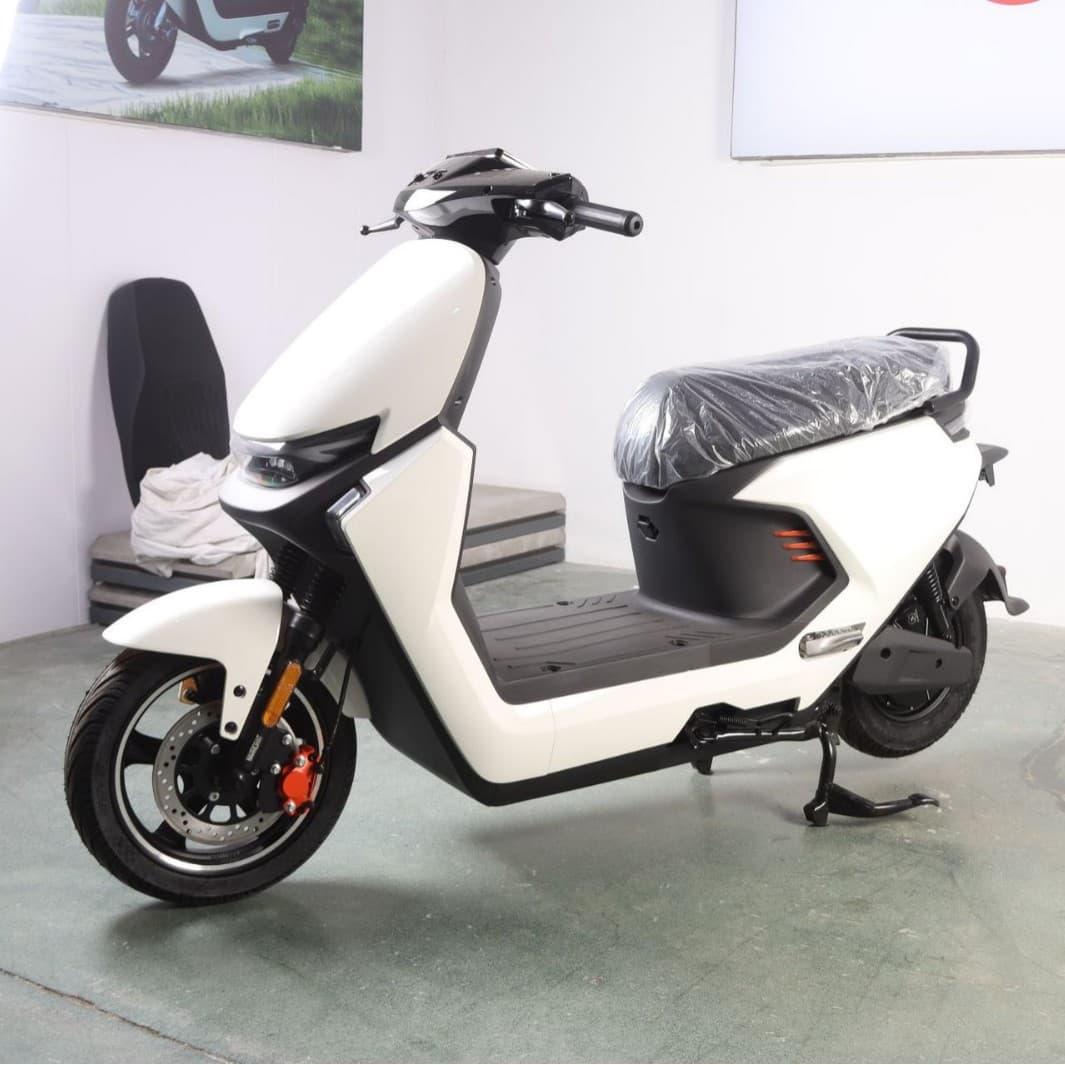 Retail wholesale export electric vehicle 72v electric motorcycle long distance climbing king battery car high speed high endurance electric motorcycle