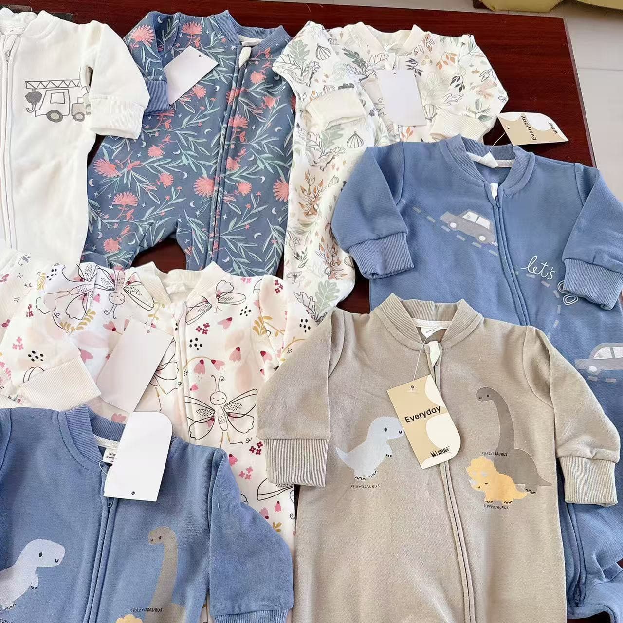 Baby Spring and Autumn Outfit for Newborn Boys and Girls, Footed Romper, Going-Out Wear, Crawling Suit Wholesale