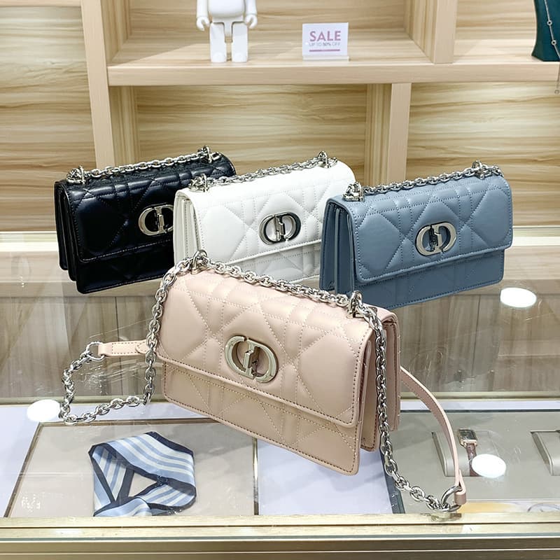 Quality Source Factory Dropshipping 2025 New D-Style Fashion High-End Diamond Quilted Chain Bag Small Square Bag Single