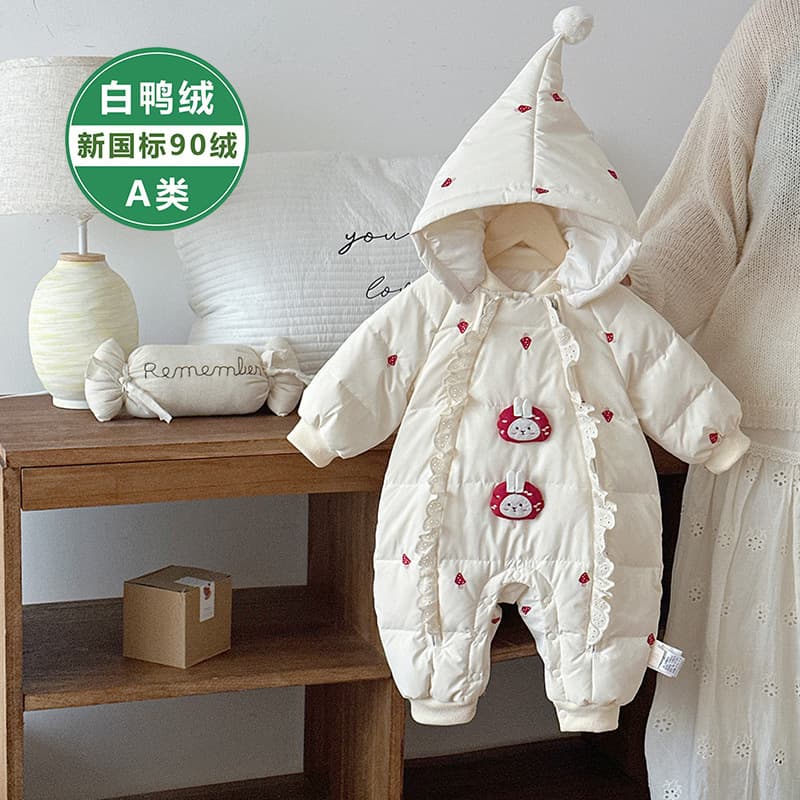 Newborn baby winter style down jacket jumpsuit for baby girl to keep warm when going out in winter small strawberry down jacket