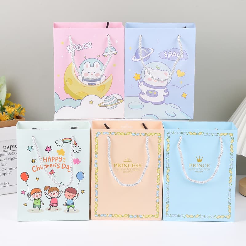 Cross-border exclusive gift bag, small exquisite jewelry paper bag, mini souvenir, birthday handbag, gift packaging bag