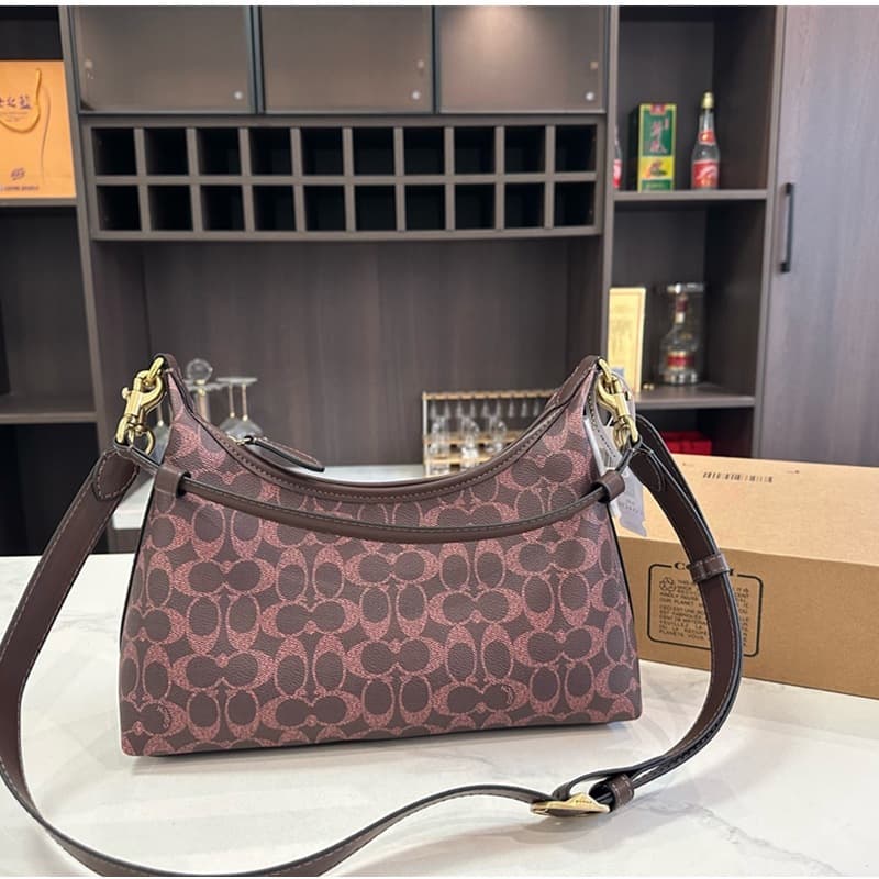 2025 New Juliet Classic European and American Retro Satchel Shoulder Crossbody Armpit Chain Women's Bag Work Clothing