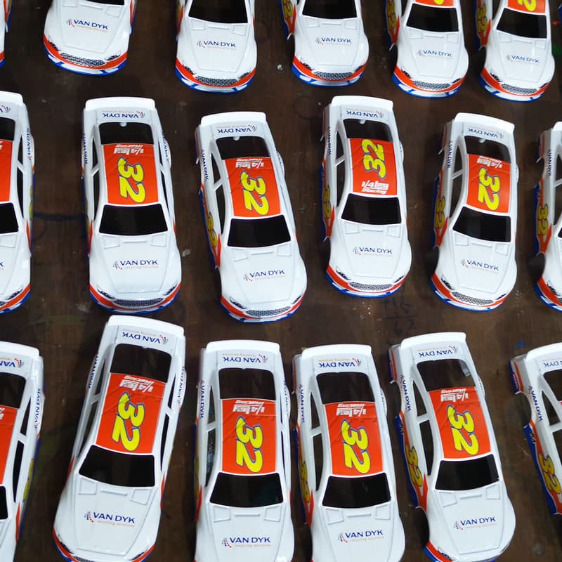 Factory undertakes various children's toy remote control car shell printing racing car shell positioning water transfer printing processing