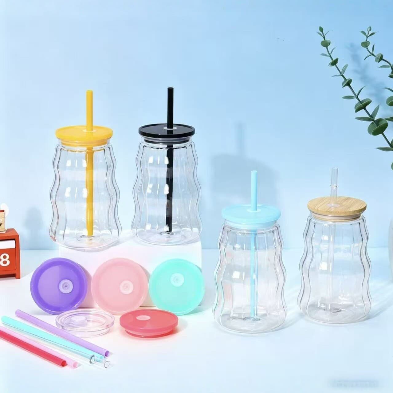 Plastic Cup with Straw, Creative Portable Milk Tea Cup for Home and Office Use, with Lid