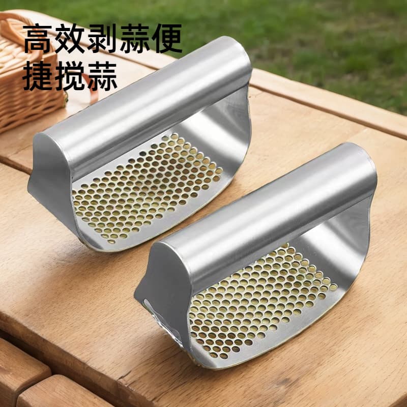 Stainless Steel Manual Ring Shape Garlic Press Multi Purpose Powder Maker Kitchen Tool for Grinding Garlic Paste And Peeling Garlic