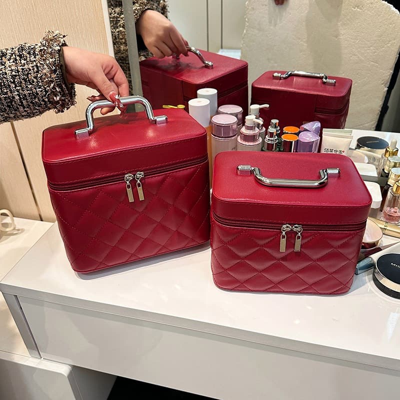 Amazon 2026 New Trendy Diamond Quilted Embroidered Makeup Bag Portable Handheld Premium Handheld Cosmetic Case Solid Color