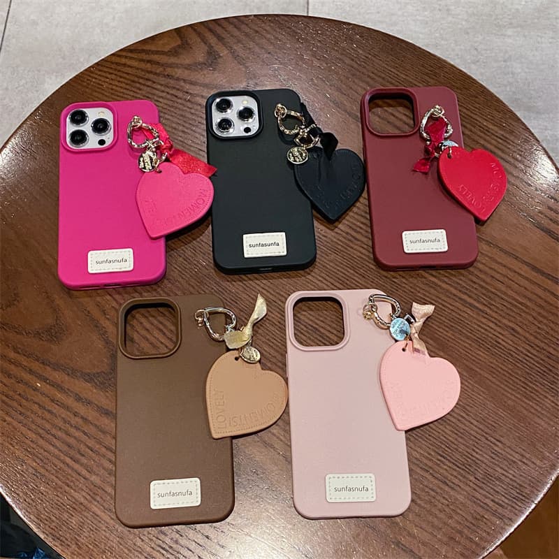New Plain Leather Pattern Love Pendant 17ProMax Phone Case Compatible with iPhone15 Protective Cover 14 Anti-Fall Full Coverage