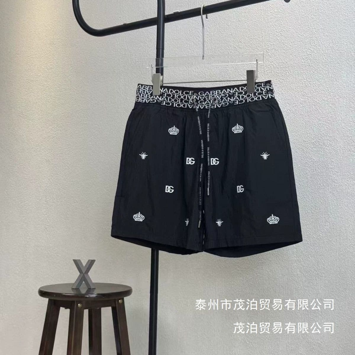 2026 new summer style black embroidered letter shorts are trendy and versatile. Order domestic first- and second-tier brands for wholesale.