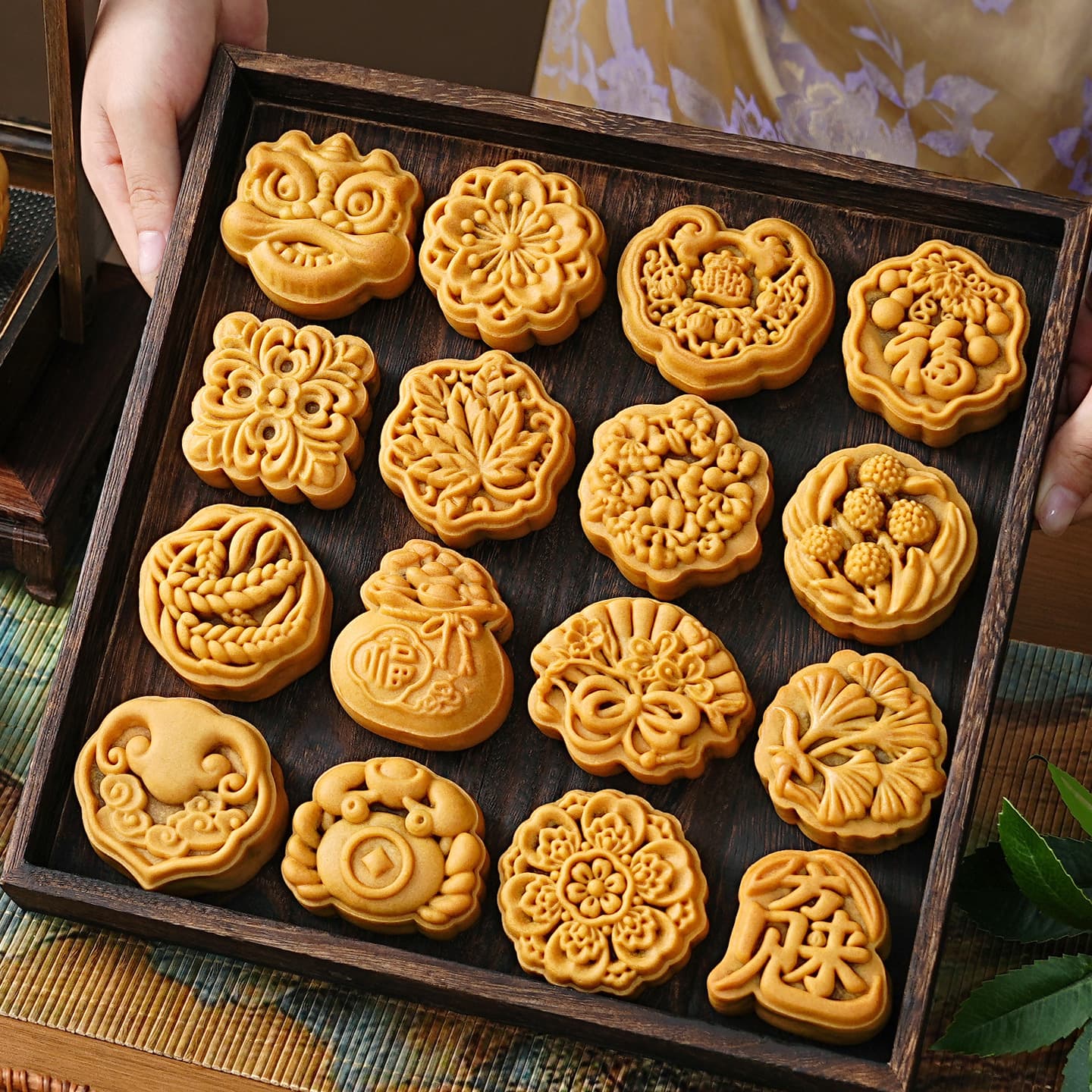 Mooncake Mold 2026 New Style Maple Leaf Lychee Awakening Lion Ruyi Cantonese Traditional Chinese Trend Hand Press Baking Tool