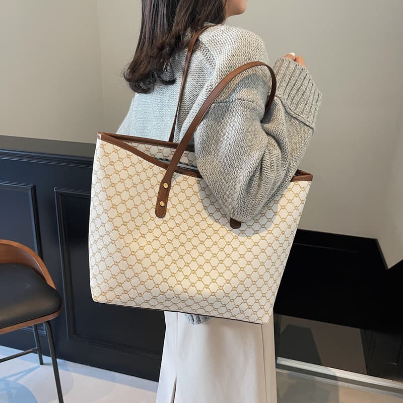 2024 Spring New Trendy Large Capacity Tote Bag Commuter Handbag Shoulder Bag Simple Fashion Bag for Women
