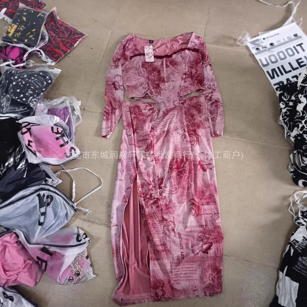 shein suit foreign trade European and American fashion fashion hot girls sexy tops covering the buttocks and pleated skirt suits wholesale