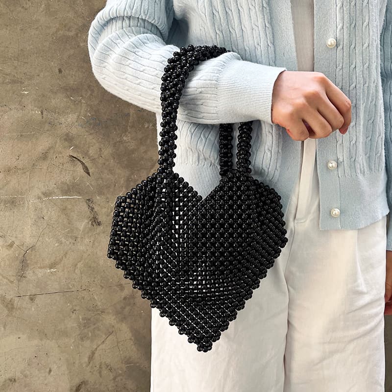 Solid Color Heart-Shaped Fashion Pearl Beaded Handbag with Unique Design, Simple and Casual Style
