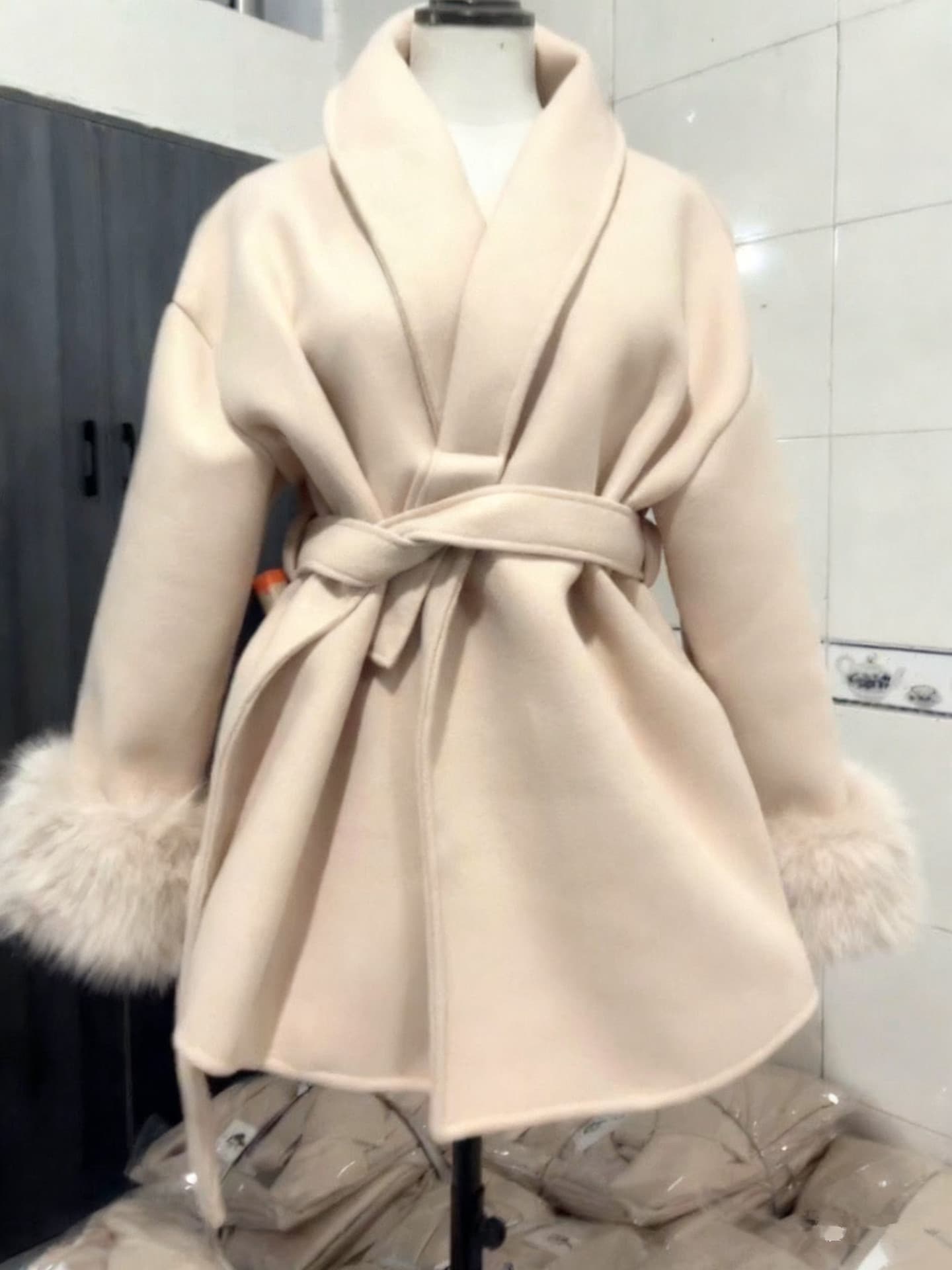 Overseas Style Fuzzy Sleeve Coat, Waist-Tied Wool Blend Coat, Short Premium Loose Fit Overcoat for Women, Gray