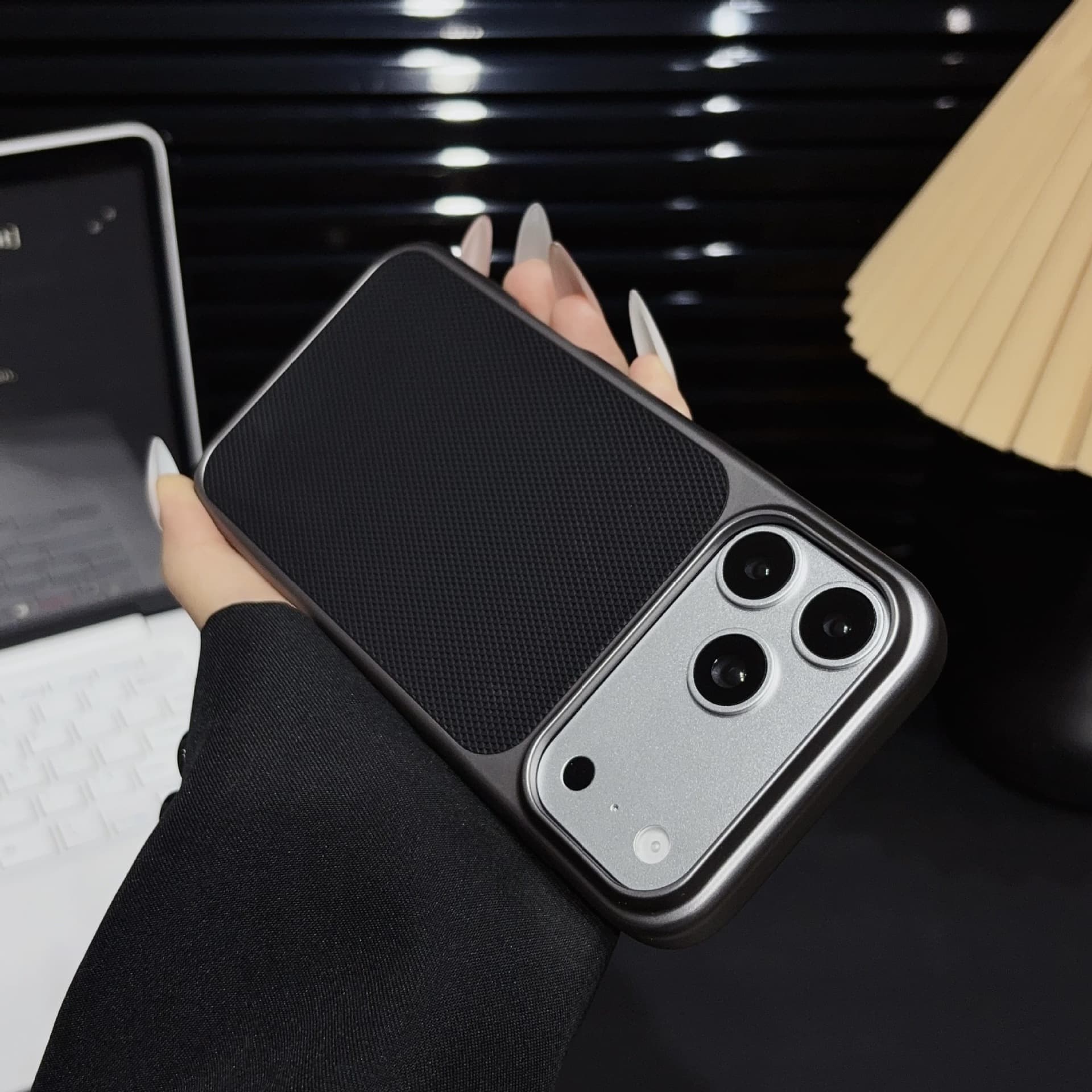 For iPhone 17 Pro Max Case iPhone 16 Metallic Paint Diamond Texture 15 Pro Ultra-Thin Heat Dissipation 14 New