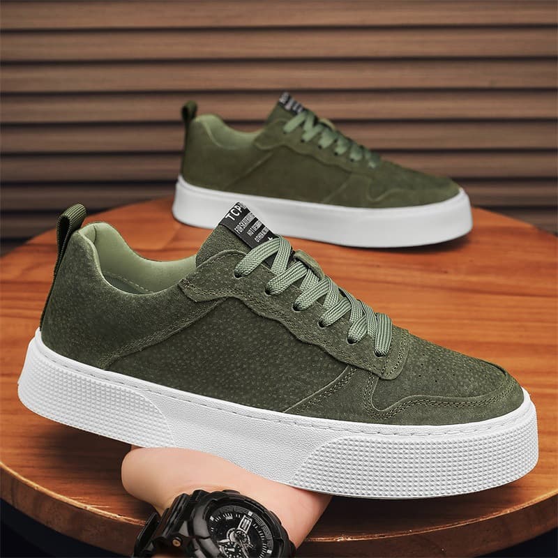 2025 Spring/Autumn Men's Shoes, Trendy Campus Versatile Men's Breathable Large Size Thick Sole Casual Sports Skate Shoes, Slip-On