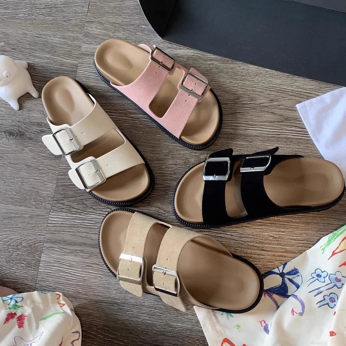 2024 New Fashion Versatile Boken Slippers Women's Roman Sandals Women's Casual Flat Bottom Non-Slip Slippers Wholesale