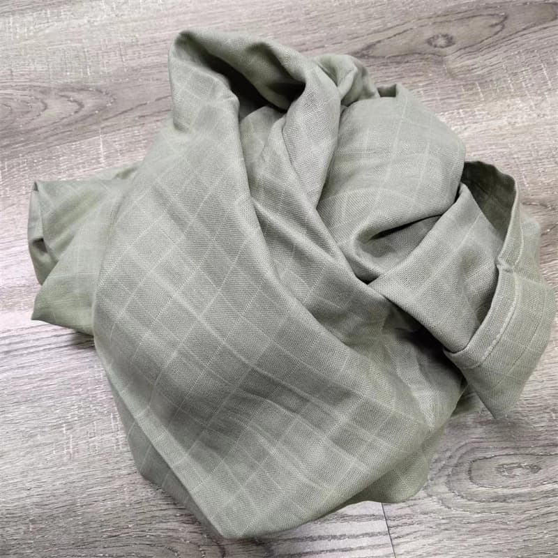 Clearance Sale Spring/Summer Thin Pure Cotton Plain Gauze Baby Swaddle Blankets, Kindergarten Cover Blankets, and Bath Towels