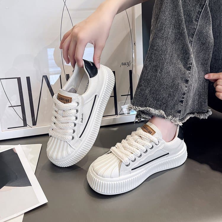 Cloud-like comfort shell toe white sneakers for women, 2025 new spring and summer biscuit thick sole platform lace-up casual shoes.