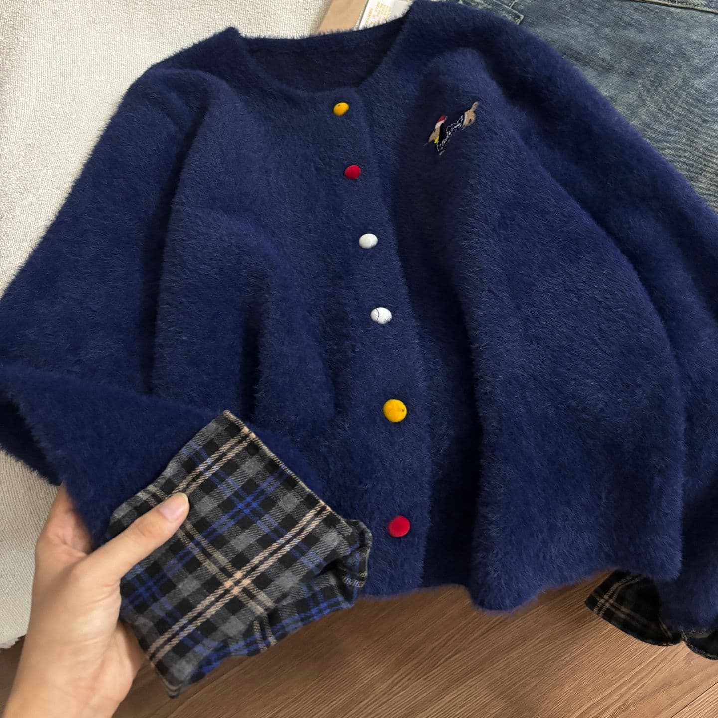 Korean Academy Style Embroidered Knit Jacket Women's Winter Short Slim Little Fragrance Cardigan Top, Pregnant Fake Two-Piece Sweater