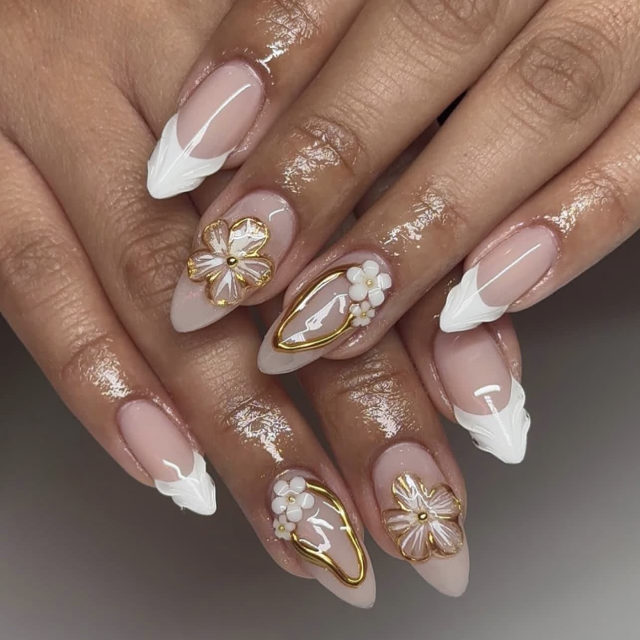 3D Floral Embossed Gold Foil Press-On Nails, Autumn/Winter French White Almond Nails, Wholesale