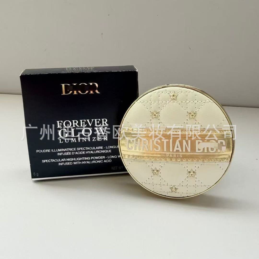 Cross-Border New Product Recommendation: Dior 2025 Christmas Limited Edition White Leather High-Gloss Powder Compact 6g O1 # Star