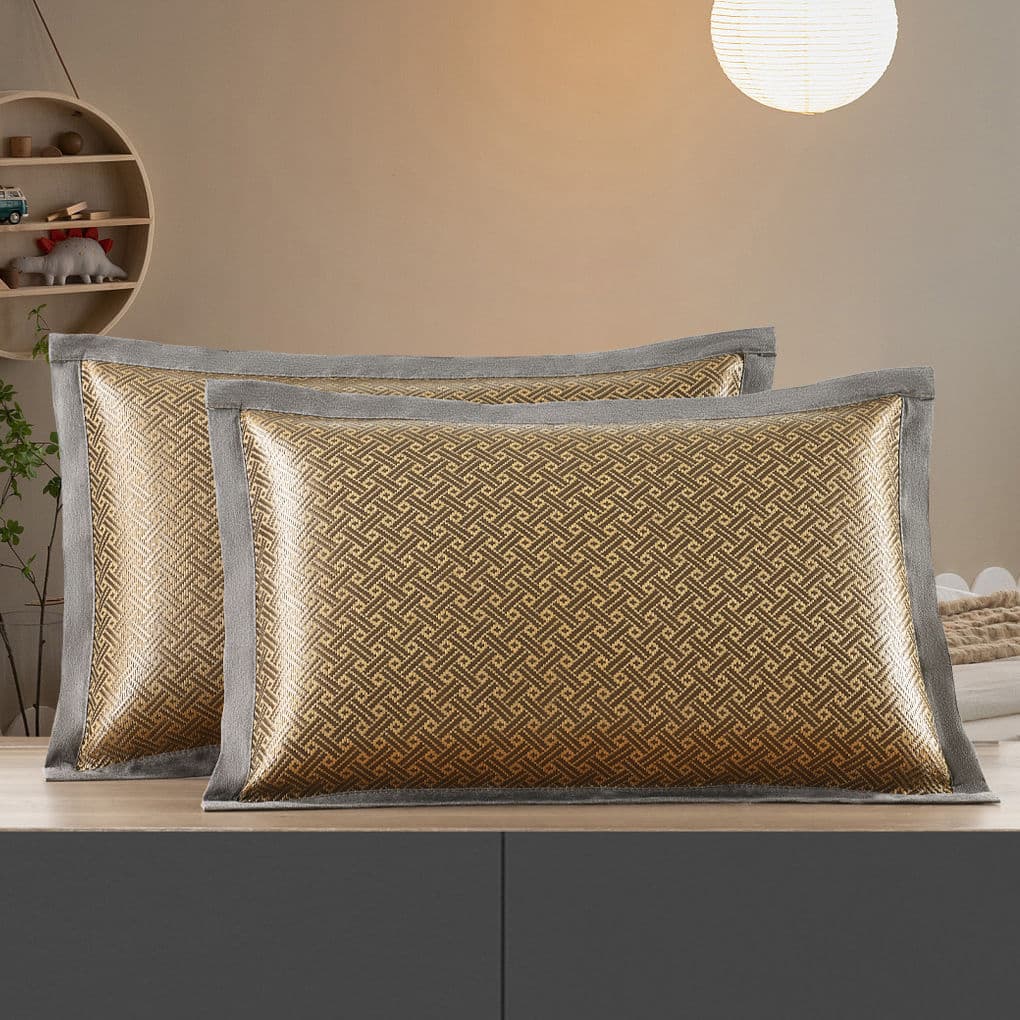 Summer pillowcase, ice silk cool pillow cover for single use, cool summer home double-sided pillow core cover, adult washable one.