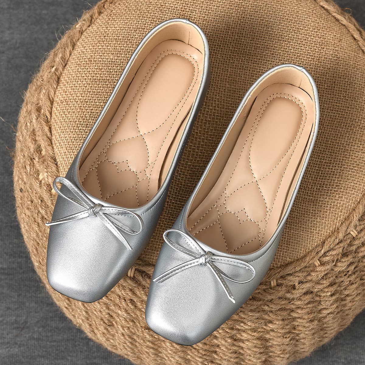2026 New Summer Flat Ballet Shoes Women's Square Toe Bow Shallow Mouth Soft Sole Shoes Versatile Commuting Shoes