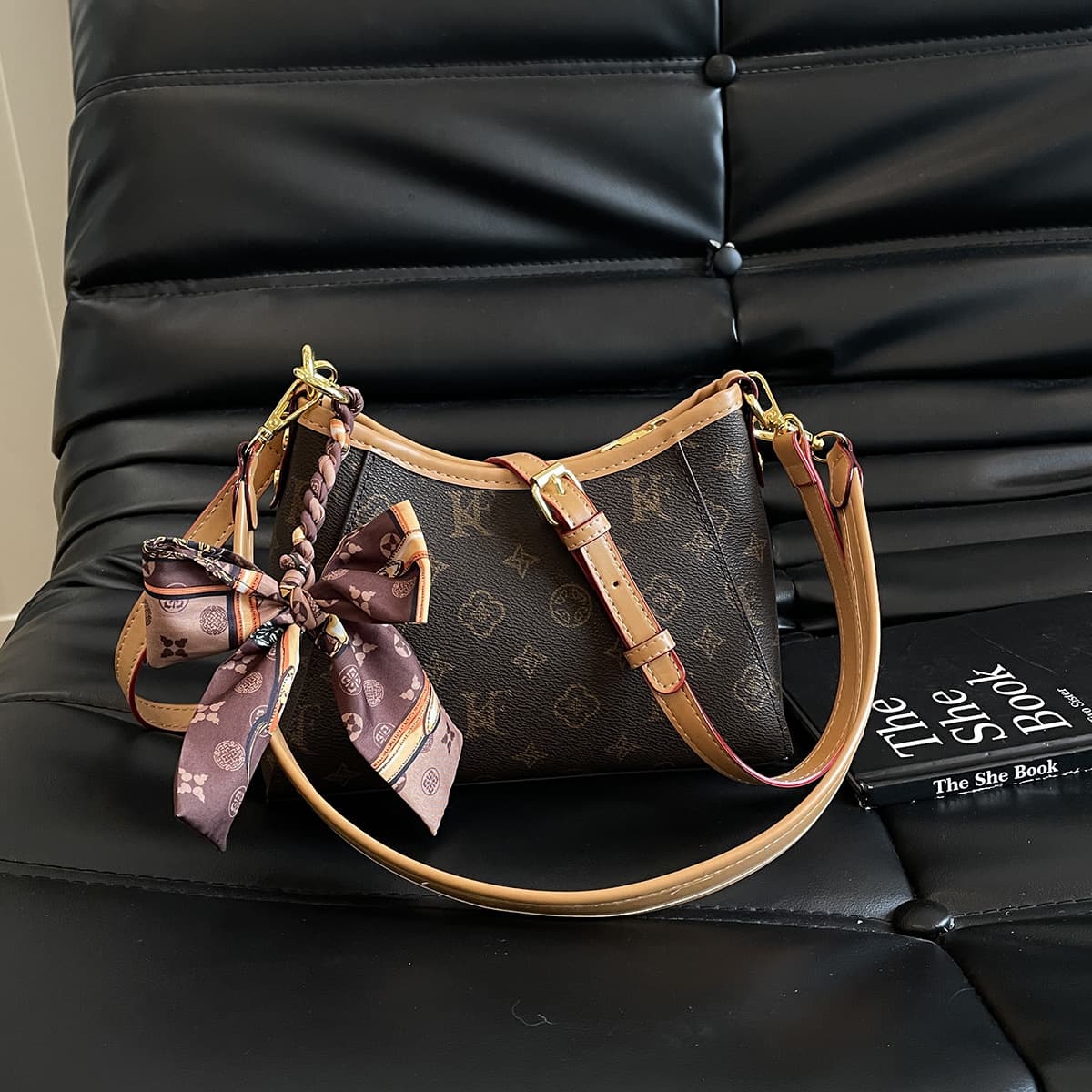 New High-Quality Fashion Retro Women's Bag Shoulder Underarm Monogram Color-Block Large Capacity Tote Bag Letter Handbag Crossbody