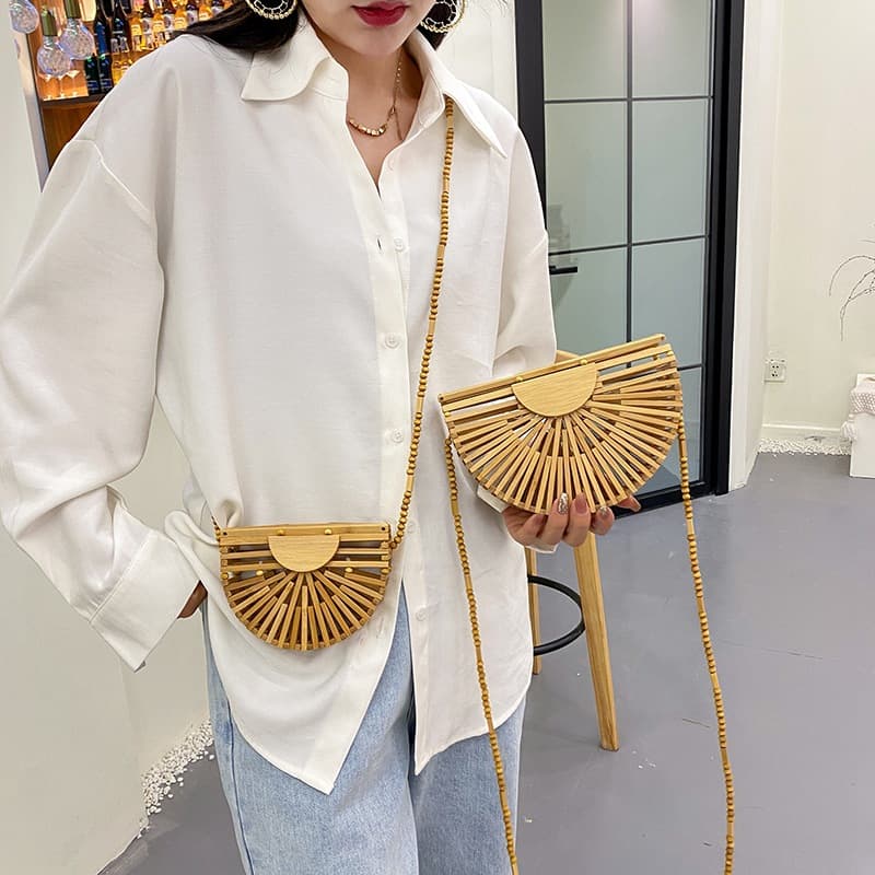 Internet Celebrity Woven Bag Women 2025 New Summer Small Fresh Girl Versatile Niche Design Hollow-out Beach Bag Trendy