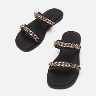 2026 New Fashion Beach Sandals with Metal Chain Flat One-Strap Summer Slippers for Women