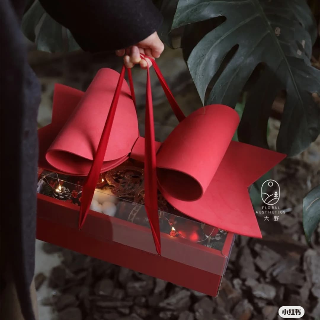 Transparent Handheld Floral Gift Box Valentine's Day Fruit Flower Box with Bow PVC Souvenir Box New Year Handbag Flower Box
