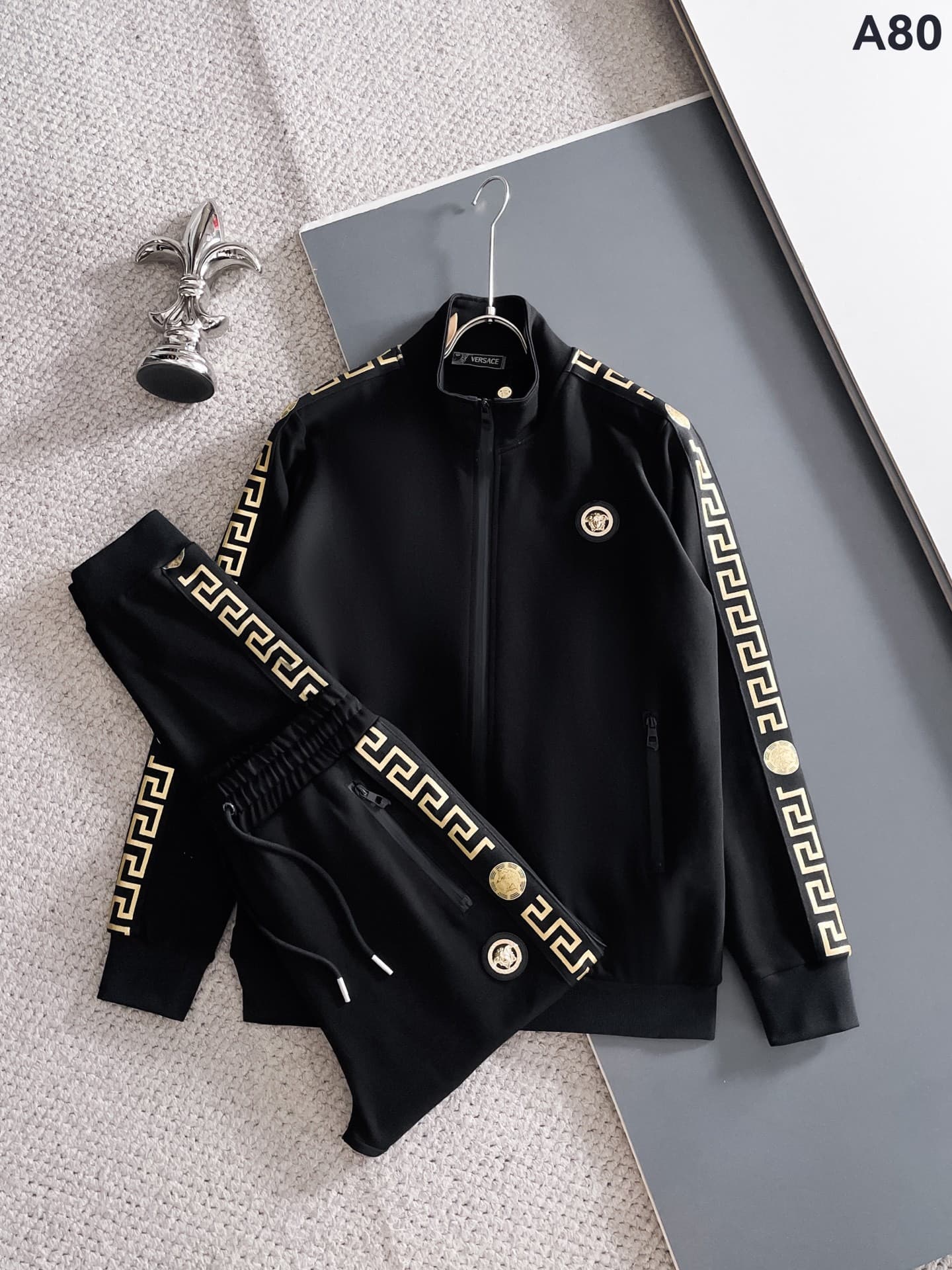 2025 New P Family Autumn/Winter Casual Long-Sleeve Unisex Hoodie and Sweatpants Set Light Mature Style