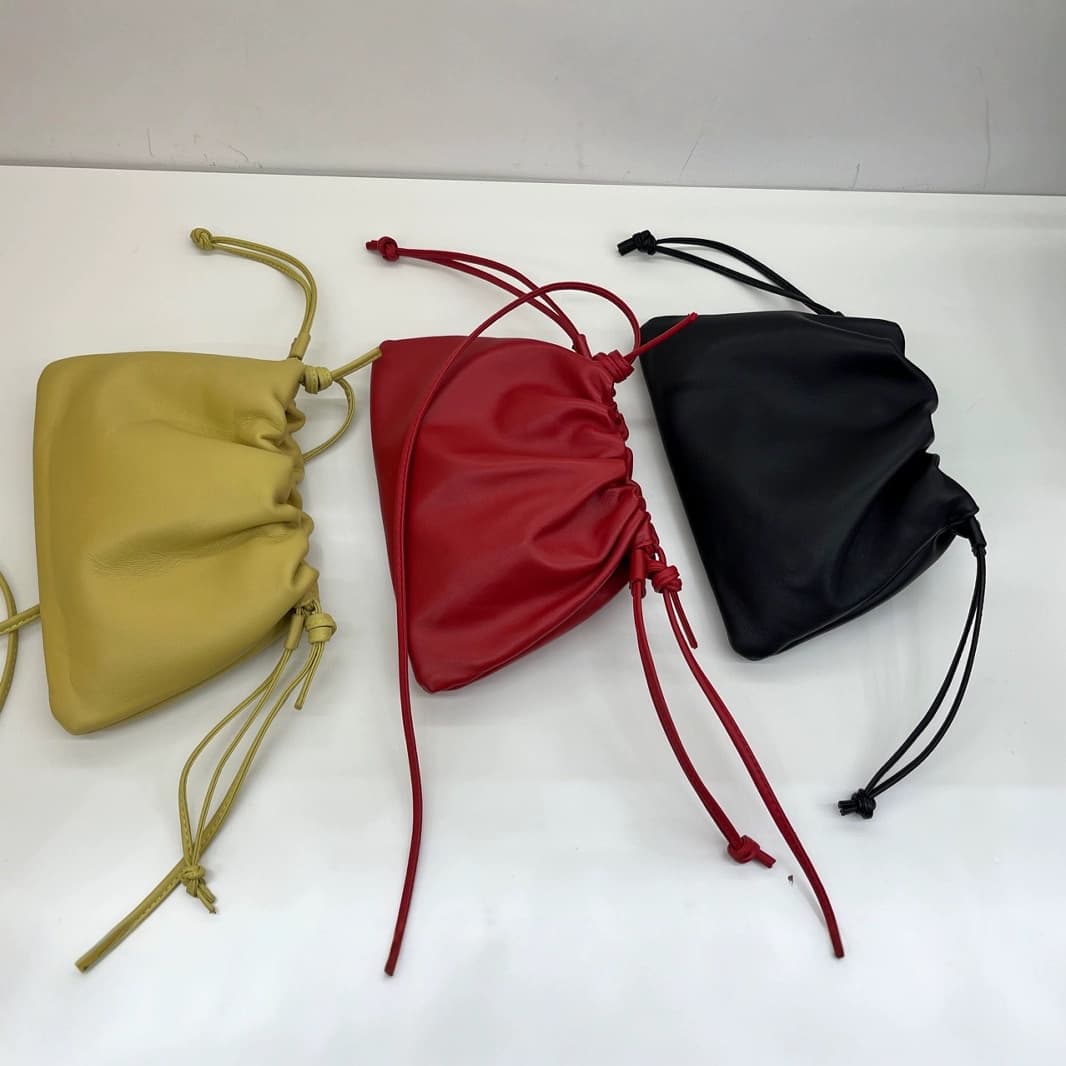 2025 Niche Design Hobo Cloud Top-Layer Sheepskin Drawstring Bag Premium Handbag Genuine Leather Women's Bag