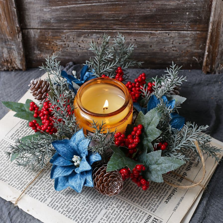 Cross-border New Product Christmas Pinecone Candle Candle Holder Wreath, Red Berry Decoration Desktop Ornament Simulated Cedar Dining Table Arrangement