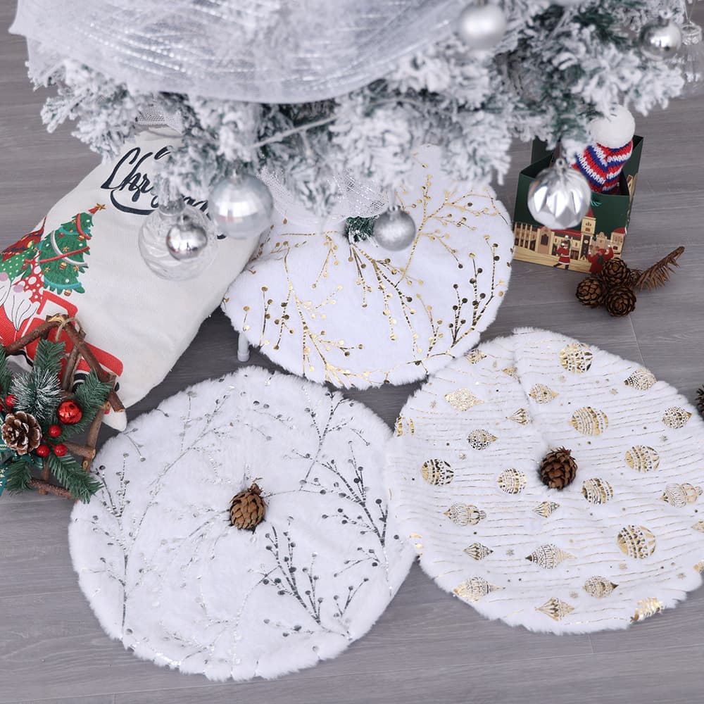 Lanxin Cross-border New Christmas Decoration Mini White Plush Tree Skirt with Gold Foil Stamping for Scene Setup