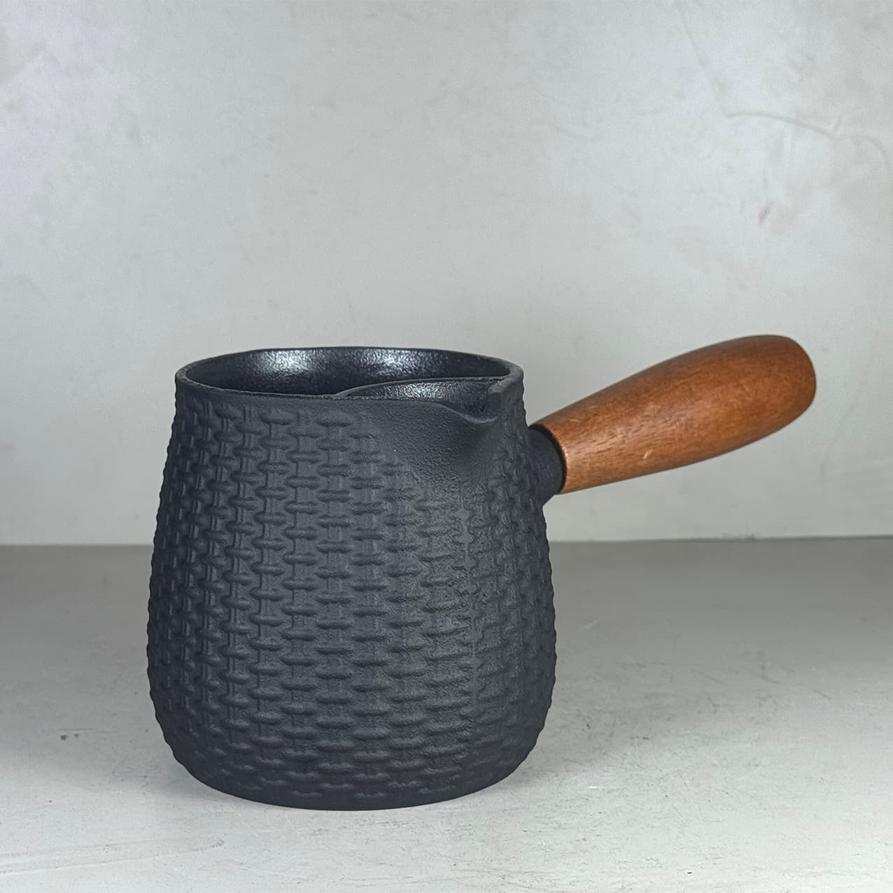 Cast Iron Side Handle Teapot for Brewing, Boiling, and Roasting Tea and Milk, Oxidized Cast Iron Teapot