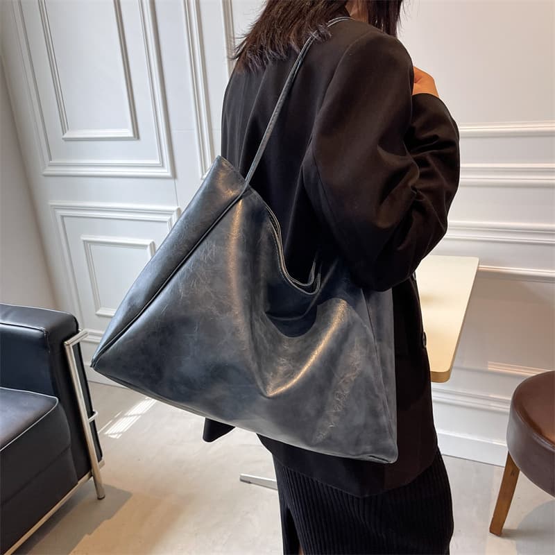 Casual Large Capacity Women's Shoulder Bag Fashion Street Style Commuter Tote Bag Simple Design Trendy Ins Style Daily Match