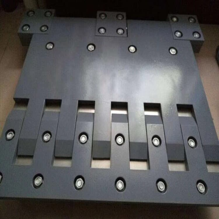 Highway bridge expansion joints multi-directional displacement comb-tooth plate 80, 160, 320 types modular expansion joints.
