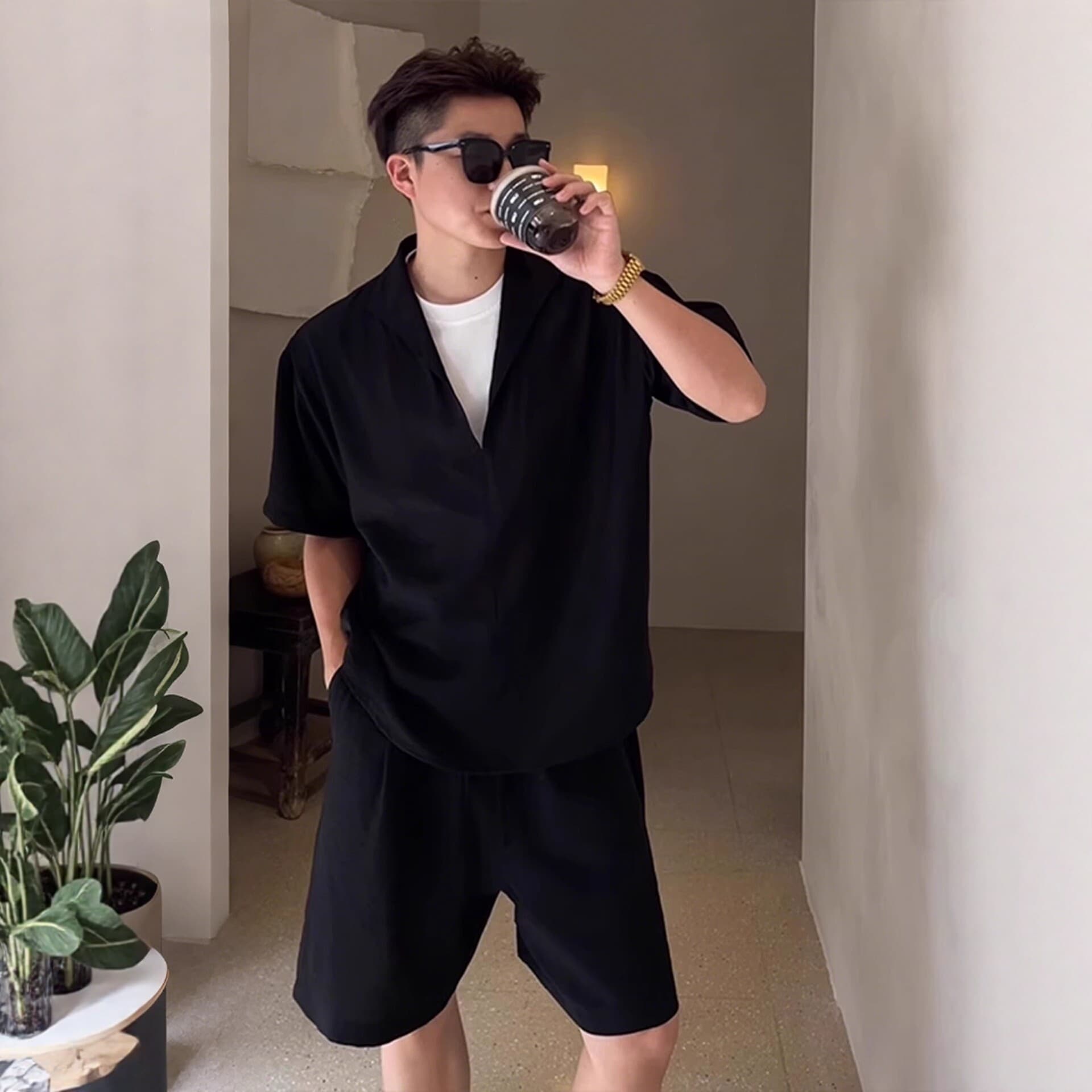 Faux Two-Piece Short-Sleeve Shirt Set Men's Summer Outfit Premium Old Money Style Top Black Shorts Two-Piece Set