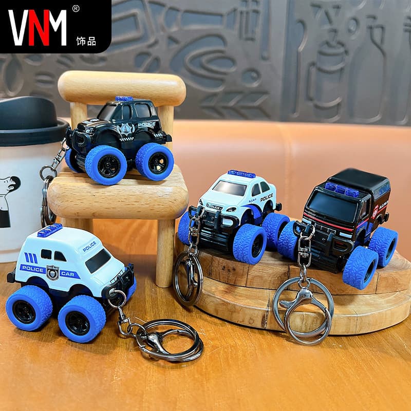 Creative Alloy Pull-Back Off-Road Police Car Keychain Fun Student Toy Small Pendant Claw Machine Gift Wholesale