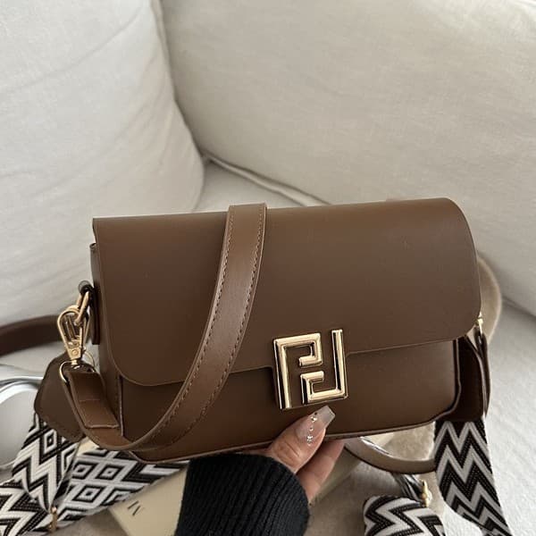 Small square bag, retro European and American soft shoulder bag, versatile crossbody bag, cross-border bag, women's 2025 women's bag, new light luxury