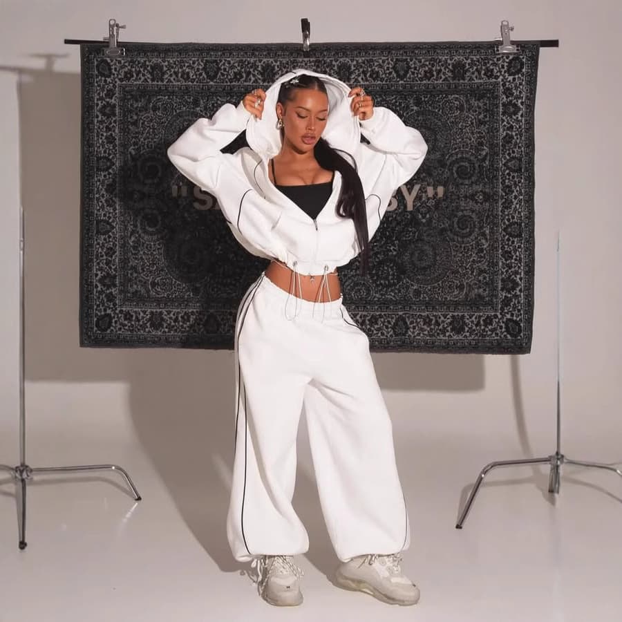 Cross-border Women's Fashion Line Contrast Color Hooded Zip-up Sweatshirt Set Casual Loose Straight-leg Long Pants Two-piece Set for Women