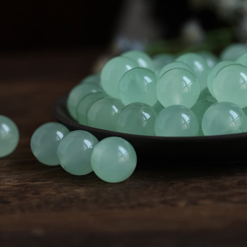Ice jade color ice clear water scattered beads jade beads white light bean green chalcedony beads diy bracelet necklace wholesale