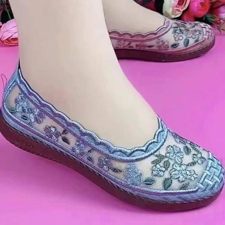 Summer Breathable Old Beijing Cloth Shoes Mesh Casual Shoes Anti-Slip Floral Hollow Flat Bottom Soft Sole for Middle-aged and Elderly Women